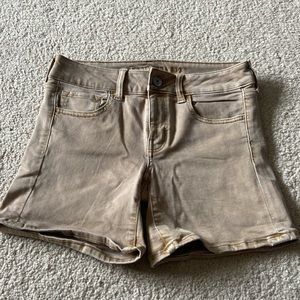 American Eagle Midi shorts